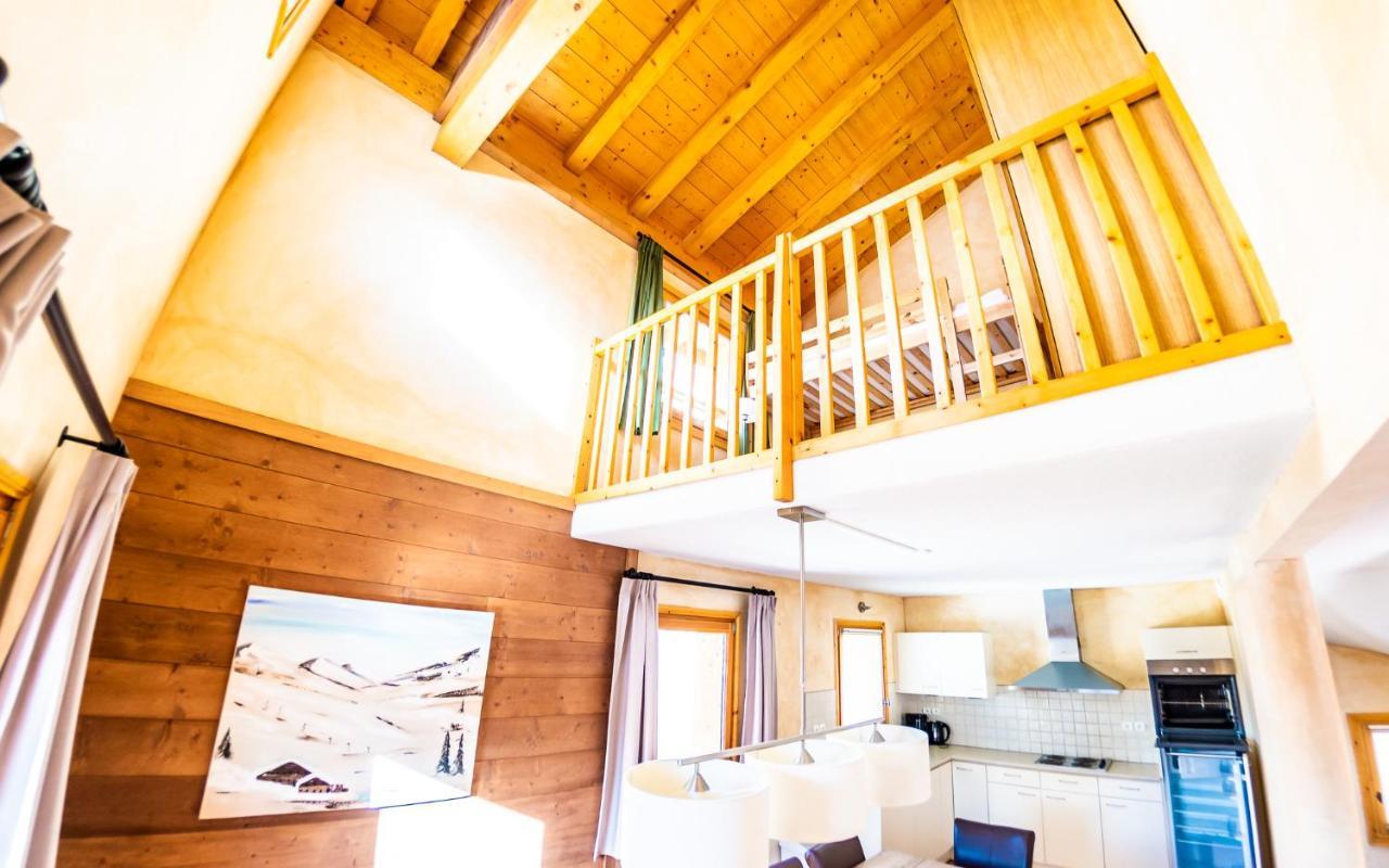Parc Madeleine - Chalets Сен-Франсуа-Лоншам Экстерьер фото