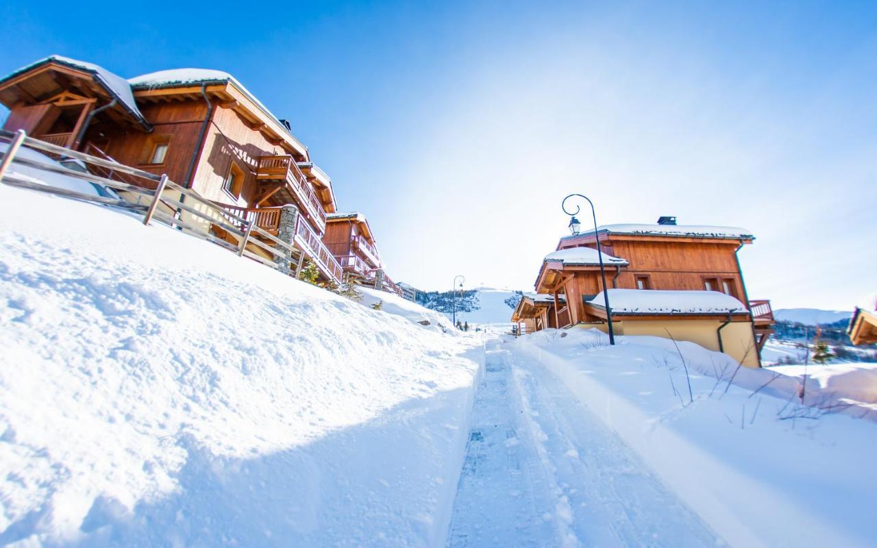 Отель Parc Madeleine - Chalets Сен-Франсуа-Лоншам Экстерьер фото